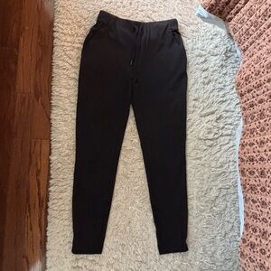 Lululemon Tapered Black Pants Size 6